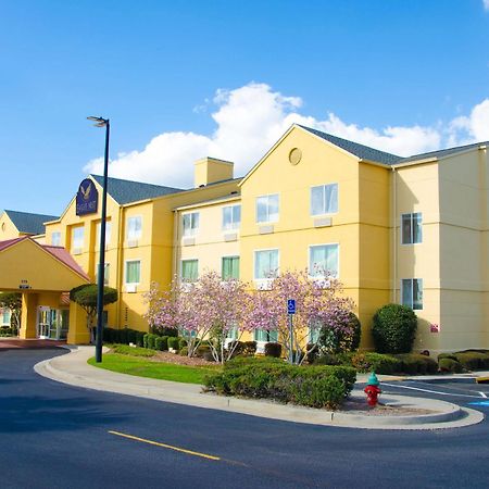 Eagles Nest Inn 스테이츠보로 외부 사진